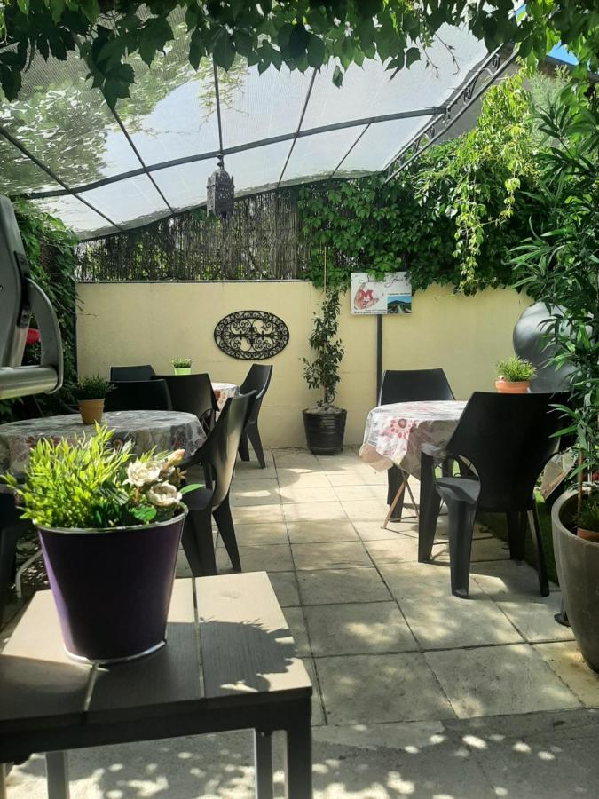 Hotel La Tour Des Fees Quissac  Экстерьер фото