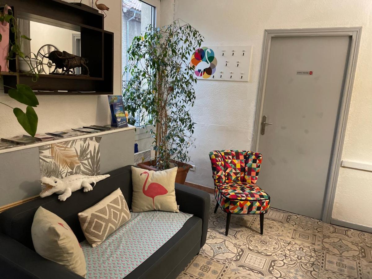 Hotel La Tour Des Fees Quissac  Экстерьер фото
